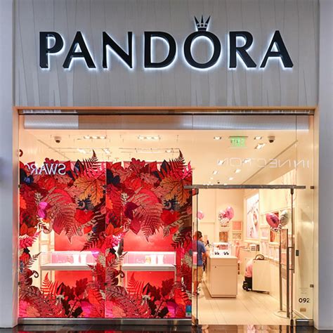 pandora outlet las vegas